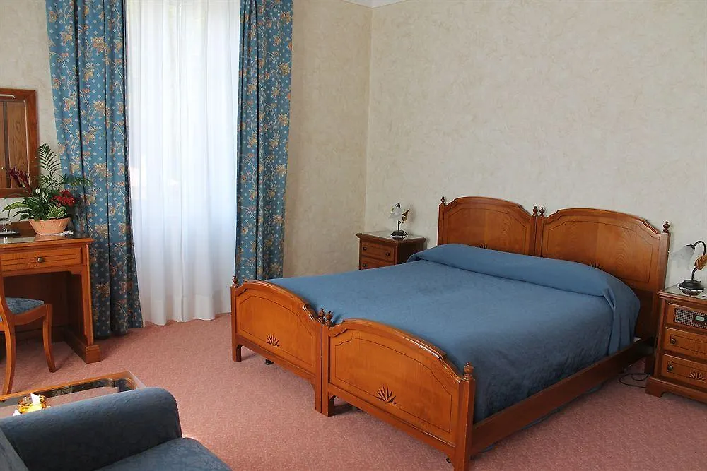 Hotel Villa Marie Тремеццо 3*,